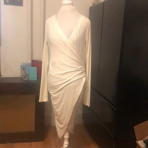 🆑FINAL PRICE‼️ White long sleeve dress w/silver sequins on bottom